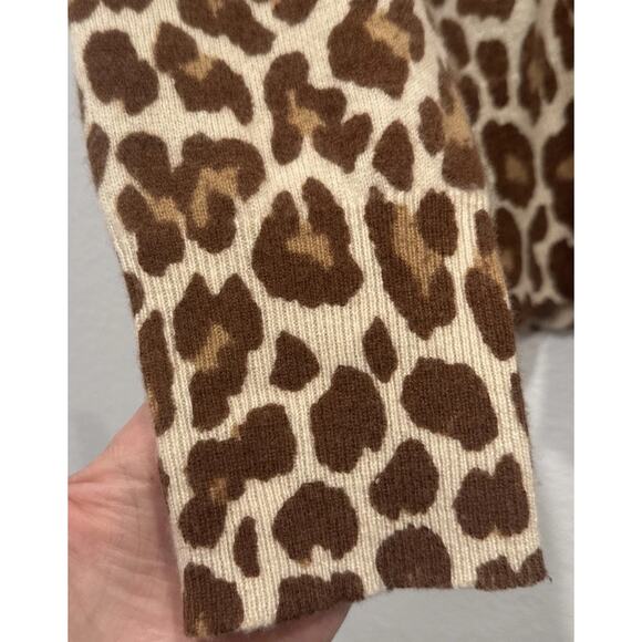 J. Crew 100% Cashmere Leopard Print Crewneck Pullover Sweater Size Medium Glam - Picture 3 of 6